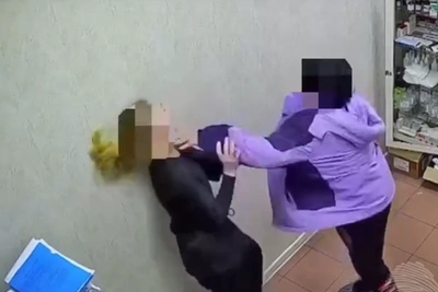 В женщине, избившей администратора ветклиники, опознали дог-тренера