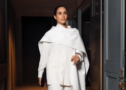 Меган Маркл выпустила свечу с ароматом своей свадьбы за $64