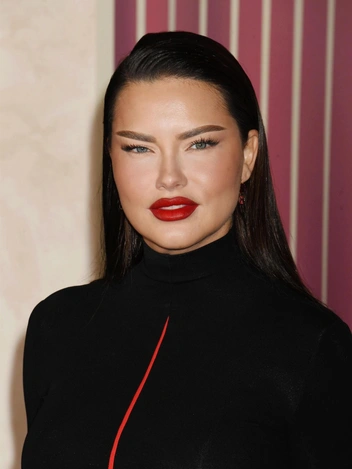 Адриана Лима в 2023 году