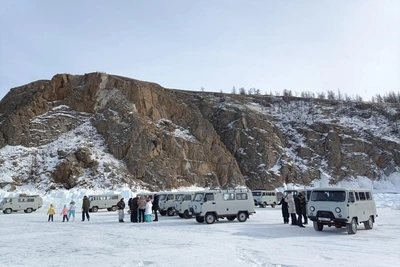 Погибшие туристы ехали на экскурсию по льду Байкала