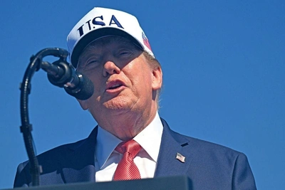 Трампа высмеяли за стройки на фоне войн