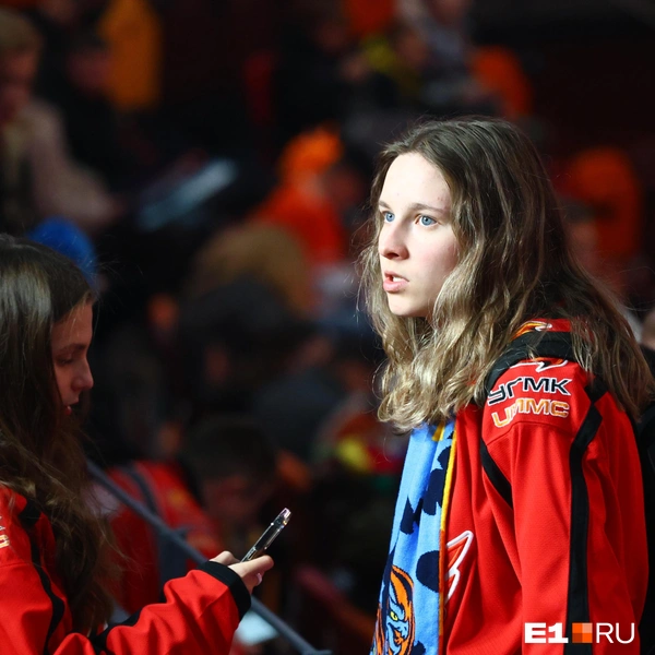 Фанатки «Автомобилиста» на местах | Источник: Владислав Лоншаков / E1.RU