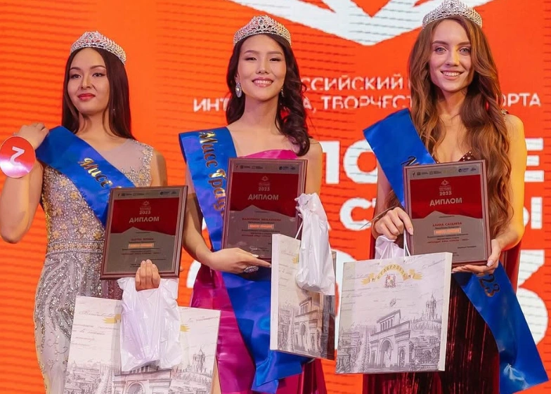 Валя на конкурсе «Мисс Студенчество России» | Источник: aalyavalya / Instagram (экстремистская организация, деятельность запрещена на территории РФ)