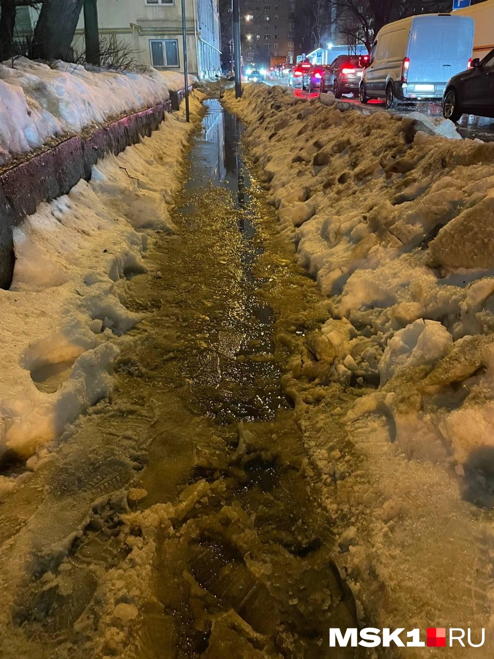 Нечищенная слякоть в Москве, как столица переживала сегодняшнее ...