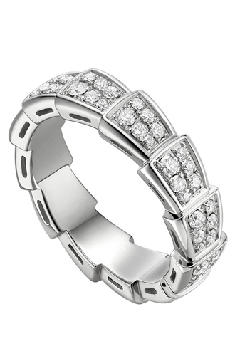 Кольцо из коллекции Serpenti: белое золото и бриллиантовое паве