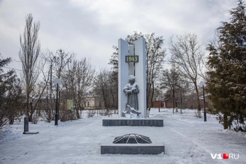 По мнению прокуратуры, при реконструкции памятника похитили миллион | Источник: Константин Завриков / V1.RU