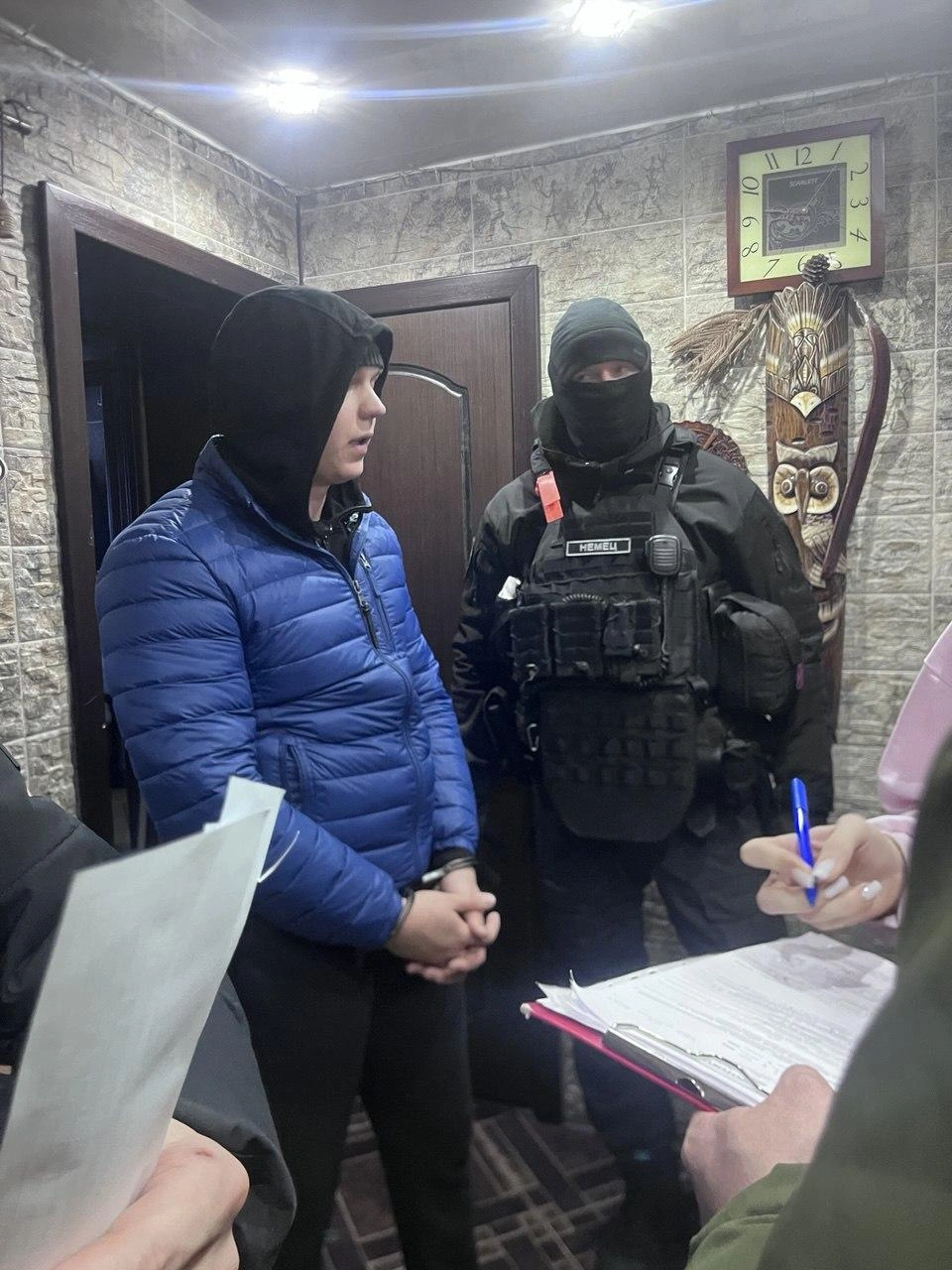 Теперь задержанным предстоит ответить на вопросы силовиков  | Источник: читатель 74.RU