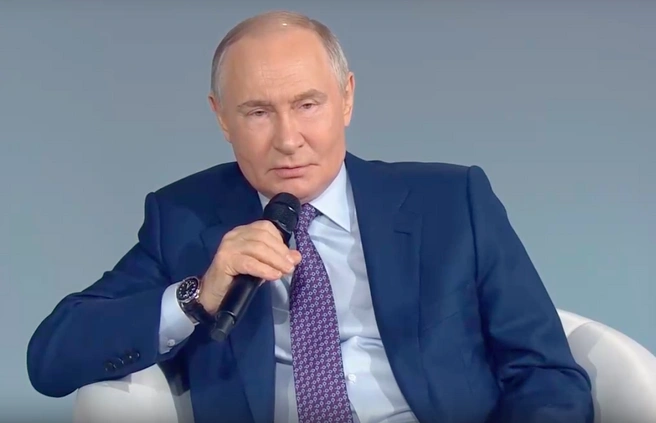 Путин ожидает восстановления отношений России и Европы | Источник: Трансляция ТАСС
