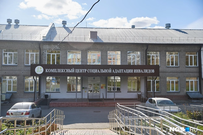 В центре работают узкие специалисты: логопеды, дефектологи, психологи, специалисты по адаптивной физкультуре, массажисты, физиотерапевты | Источник: Александр Ощепков / NGS.RU
