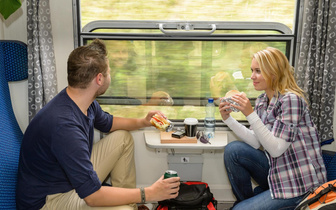 Чем кормят в поездах и как найти билеты с питанием: краткая инструкция