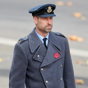 Принц Уильям собирался отречься от королевских обязанностей — но Карл III его отговорил