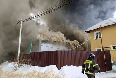 Химический запах после пожара в цеху БАДов в Подмосковье