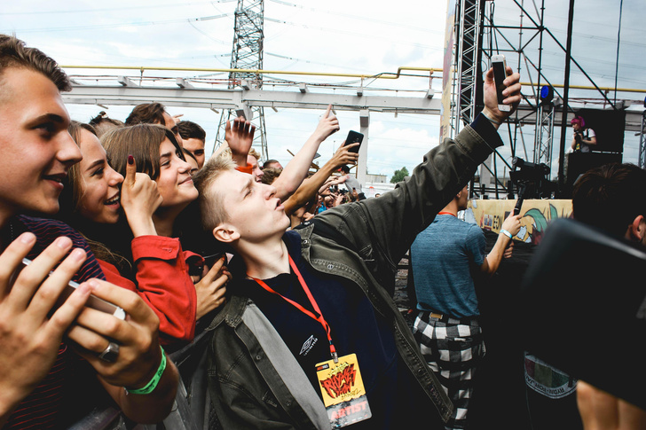 Самые опасные молодежные субкультуры девяностых и нулевых, или Чем баловались родители квадроберов