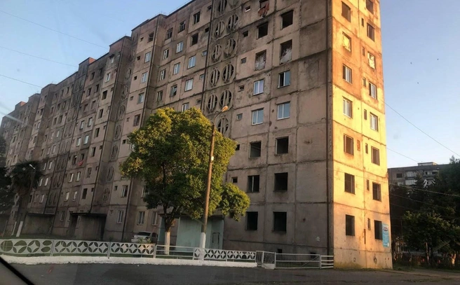 В Абхазии можно увидеть множество заброшенных зданий | Источник: из личного архива Рачика Адамяна