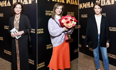 Чиповская скромно вернулась в светскую жизнь, а Хмельницкая поразила зрелой сексуальностью: звезды на премьере спектакля Зойкина квартира