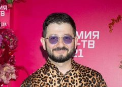 «Выглядит лучше, чем Дуров»: похудевший и накачанный Михаил Галустян влюбил в себя фанаток