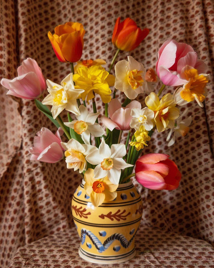Как дольше сохранить цветы в вазе свежими: лайфхаки и подборка самыхстойких цветов