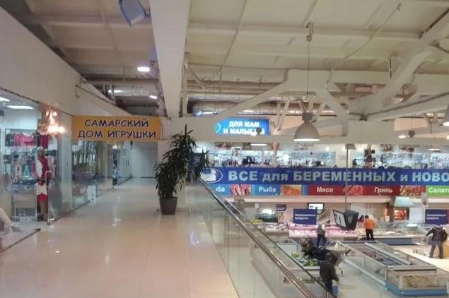 В здании два этажа, все отделы в аренде | Источник: avito.ru