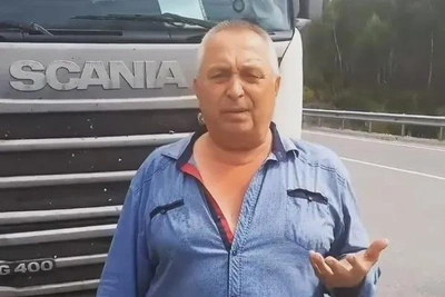 Инспектор спас водителя от пожара
