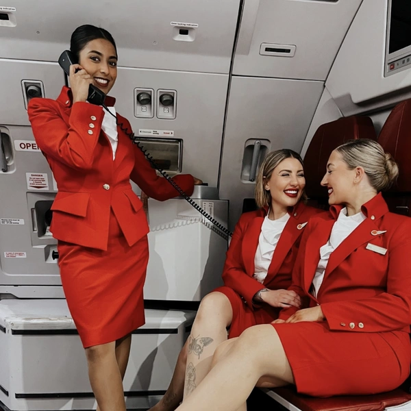 стюардессы, стюардессы униформа, стюардессы форма, Virgin Atlantic | Источник: Социальные сети