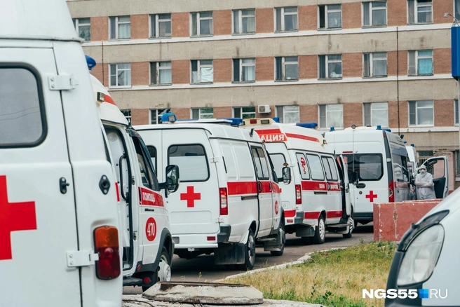 Там, где вторая волна коронавируса уже началась, заболевших больше, чем в первую | Источник: Елена Латыпова / NGS55.RU