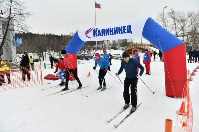 На территории спорткомплекса есть трассы разной длины — от двух до пяти километров | Источник: Дмитрий Емельянов / E1.RU