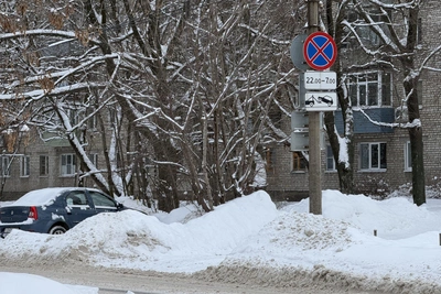 Жесткие штрафы за парковку на газонах в Рязани