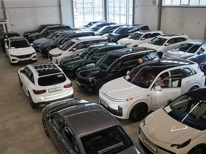 Из-за увеличения утильсбора ожидается заметное подорожание автомобилей | Источник: Александр Ощепков / NGS.RU