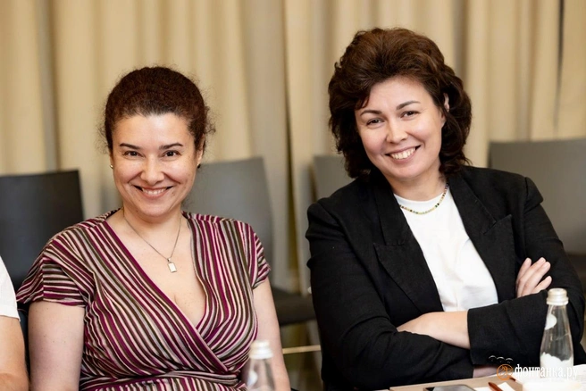 Олеся Захарова, заместитель генерального директора «Кофе и розы» (на фото справа) | Источник: Роман Киташов / «Фонтанка.ру»