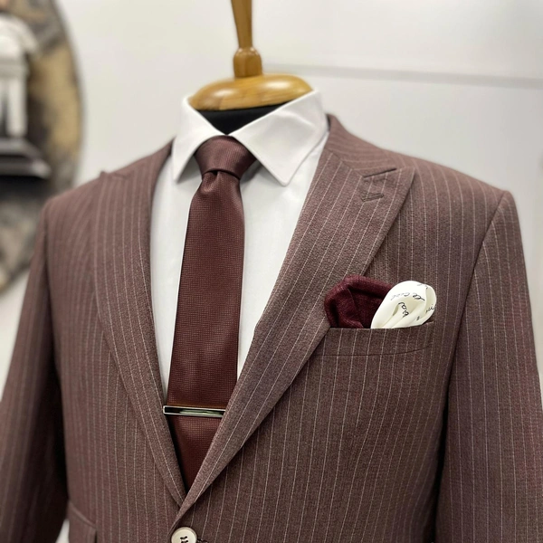 Источник: Мужские костюмы Men'sDeValore | Пермь / Vk.com
