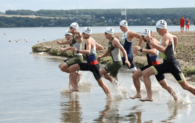 В соревнованиях участвовали порядка 300 профессиональных спортсменов и любителей из 15 регионов страны | Источник: www.10kanal.ru