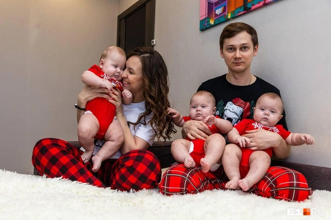 Бабушки и дедушки семьи категорически против няни, говорят, что никто не позаботится о них так, как родные. Приходится справляться | Источник: Кристина Пристромова