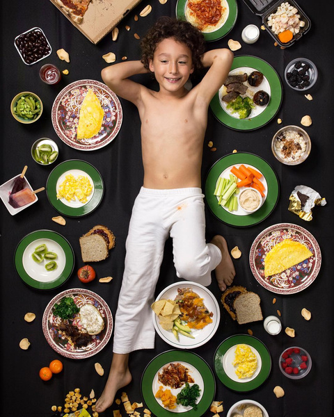 Чем питаются дети в разных странах мира: 16 говорящих фото