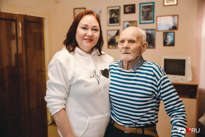 Петр Иванович с дочкой Натальей | Источник: Ирина Шарова / 72.RU