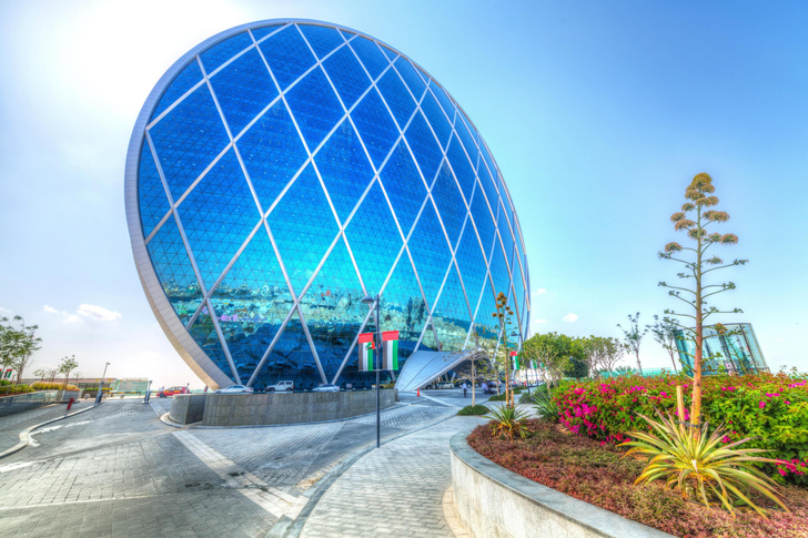 Игра стекла и стали: посмотрите на 15 образцов невероятной архитектуры XXI века
