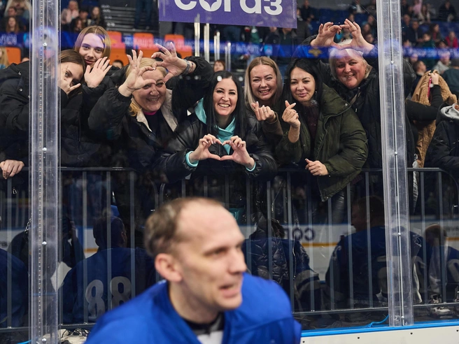 Среди зрителей присутствовали родственники, друзья игроков, сотрудники правоохранительных органов и пенсионеры. | Источник: Александр Ощепков / NGS.RU