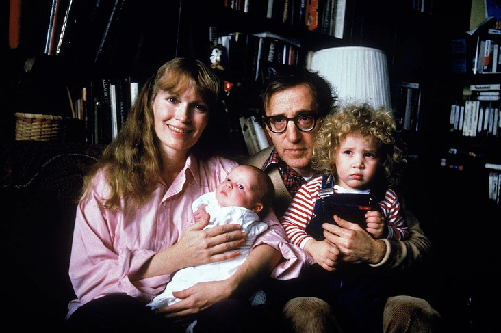 Вуди Аллена (Woody Allen), Дилан Фэрроу (Dylan Farrow), Миа Фэрроу (Mia Farrow) | Источник: Getty Images