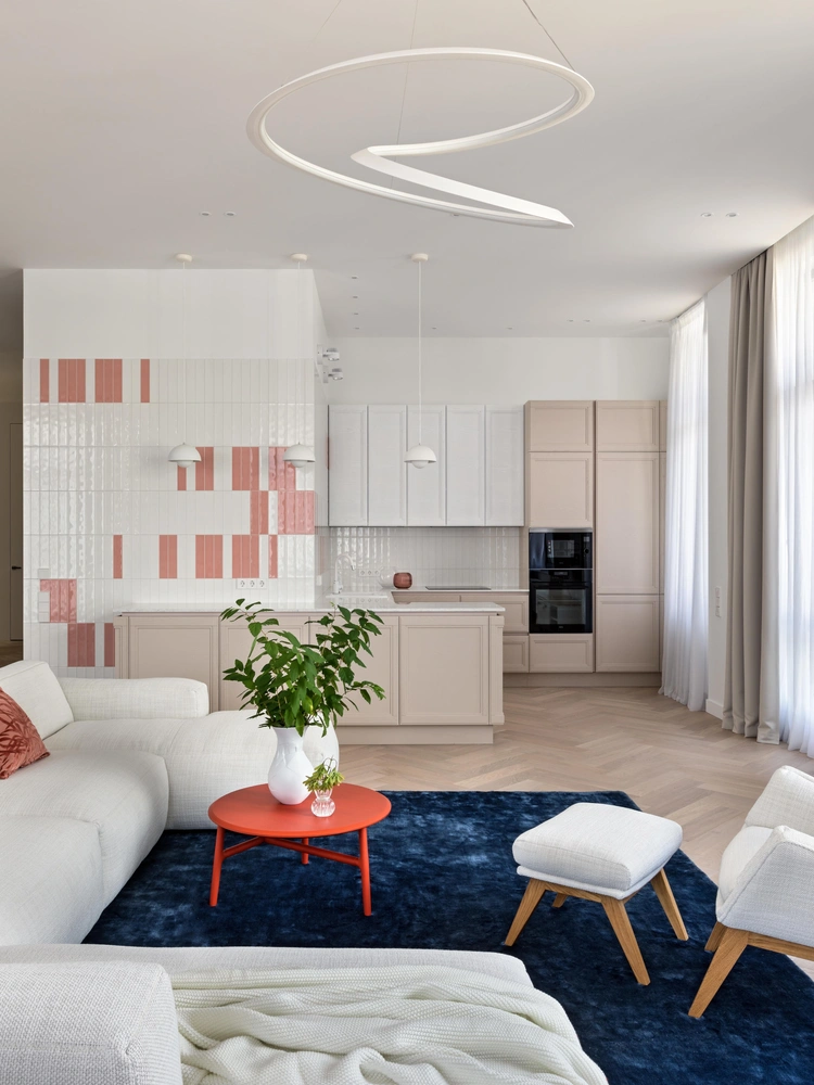 Плитка, Porcelanosa. Ковер, Westfield. | Источник: Егор Пясковский. Стиль: Юлия Мамедова