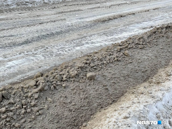 Замерзшая вода в близи  | Источник: Мария Лобанова / NGS70.RU 