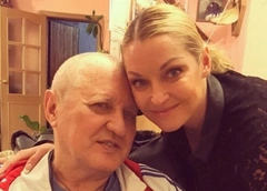 Отец Анастасии Волочковой вернулся домой после скандала с гражданской женой