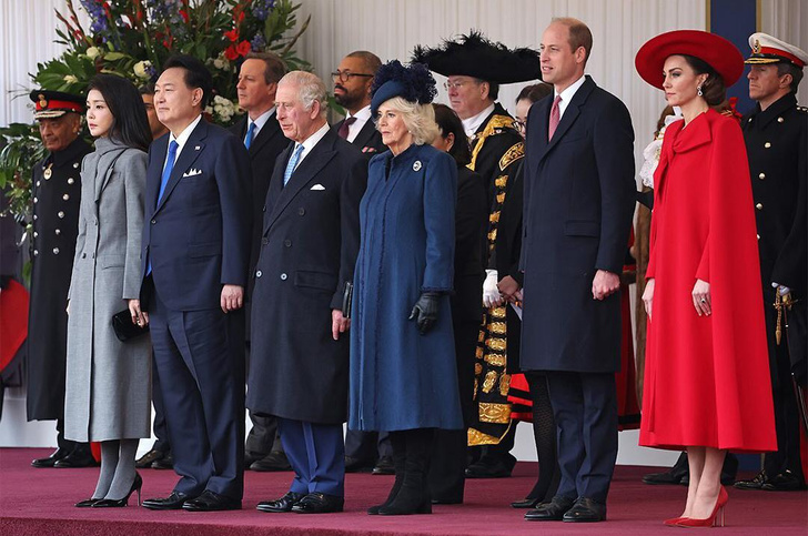 Обнажила ноги и затмила всех: Кейт Миддлтон в ярко-красном образе на встрече с президентом Южной Кореи