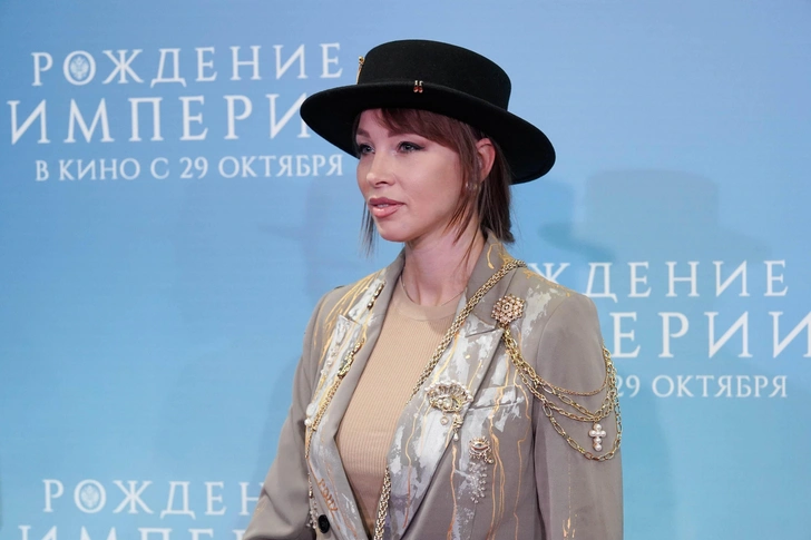 Полина Диброва | www.starhit.ru