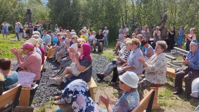 На праздник собираются жители всех трех деревень Кемского поселка и гости  | Источник: Александр Гревцов