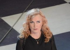 Разина о предательстве мужа: «Я доползла до туалета, Георгий на меня посмотрел и сказал: «Светуля, тебе конец»