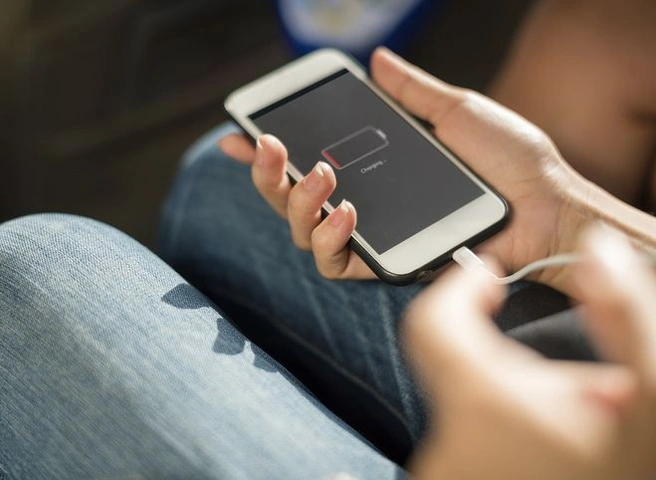 Ученые разрабатывают одежду, способную заряжать телефон | ya62.ru