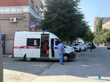 Если кому-то станет плохо в жаркий день — медики помогут | Источник: Дарья Ходосевич / YA62.RU