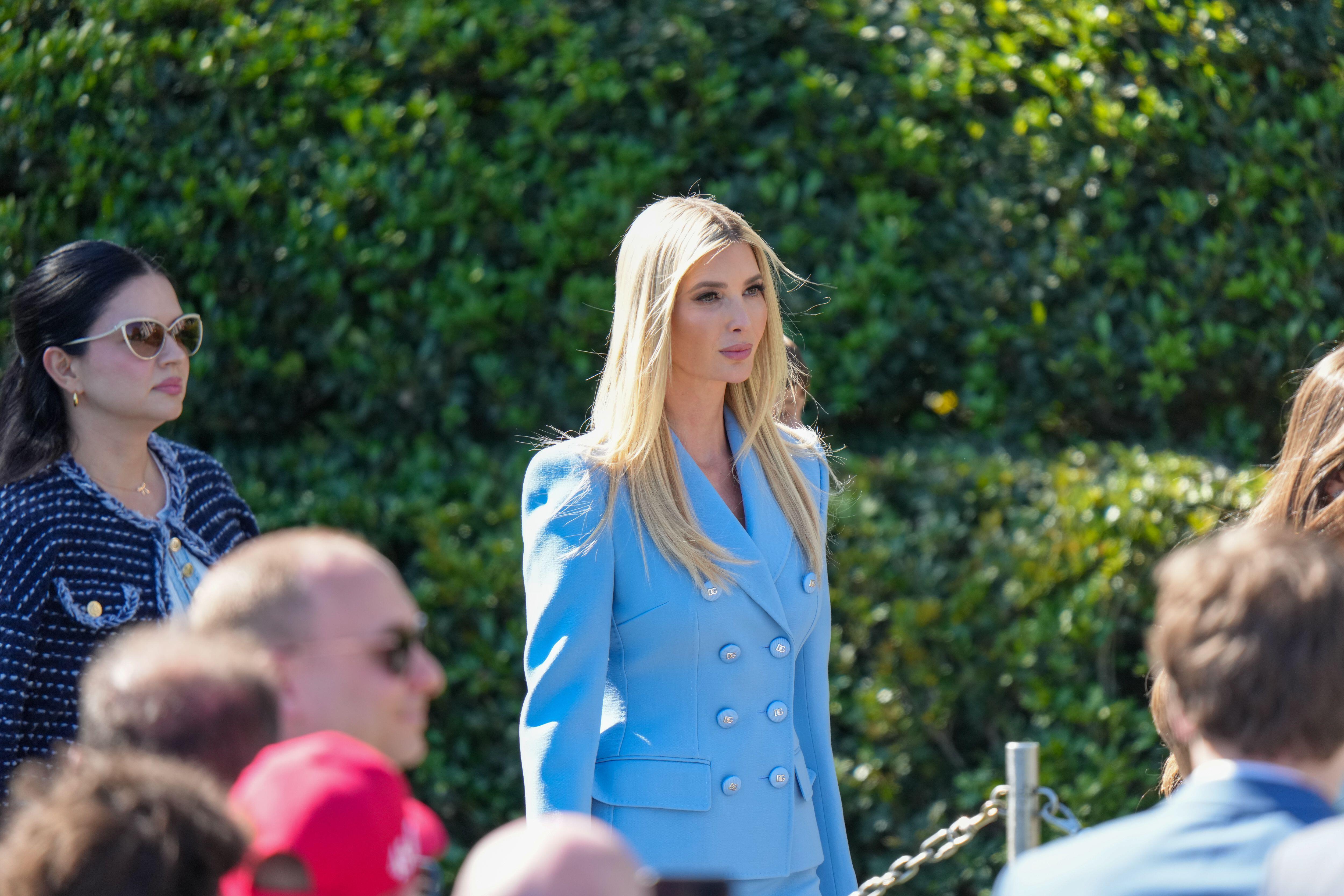 Иванка&nbsp; Трамп заплакала перед камерой, рассказывая про смерть матери и онкологию мужа