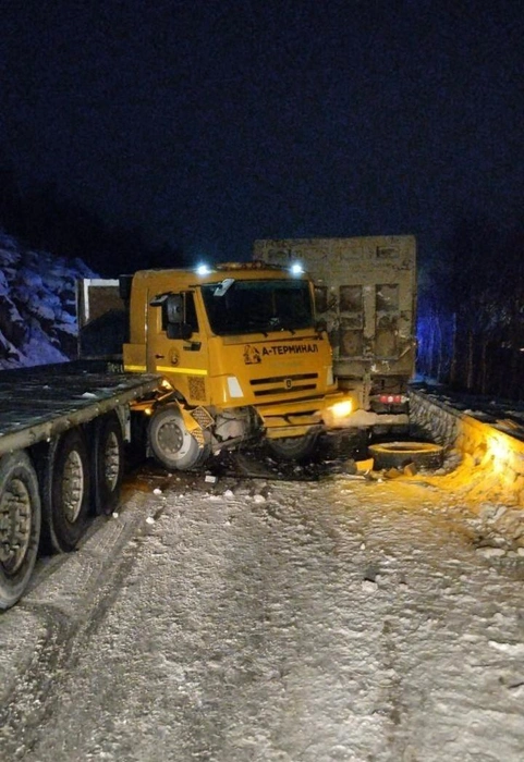 Причины ДТП выясняются | Источник: Управление по ГОЧС и ПБ Мурманской области