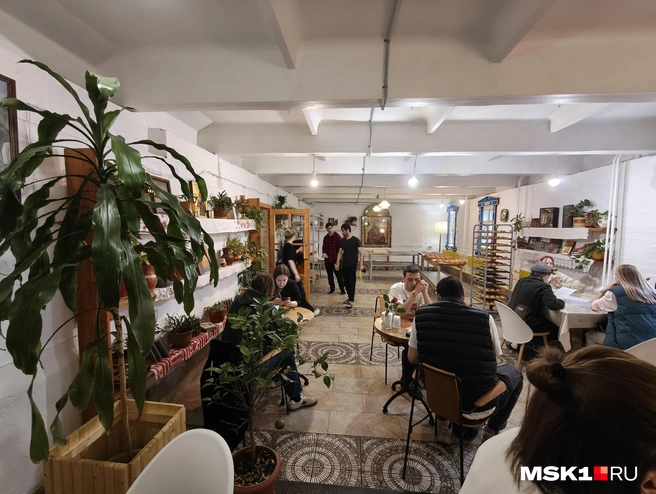 Помещение трапезной небольшое, но уютное | Источник: Серафима Путиева / MSK1.RU
