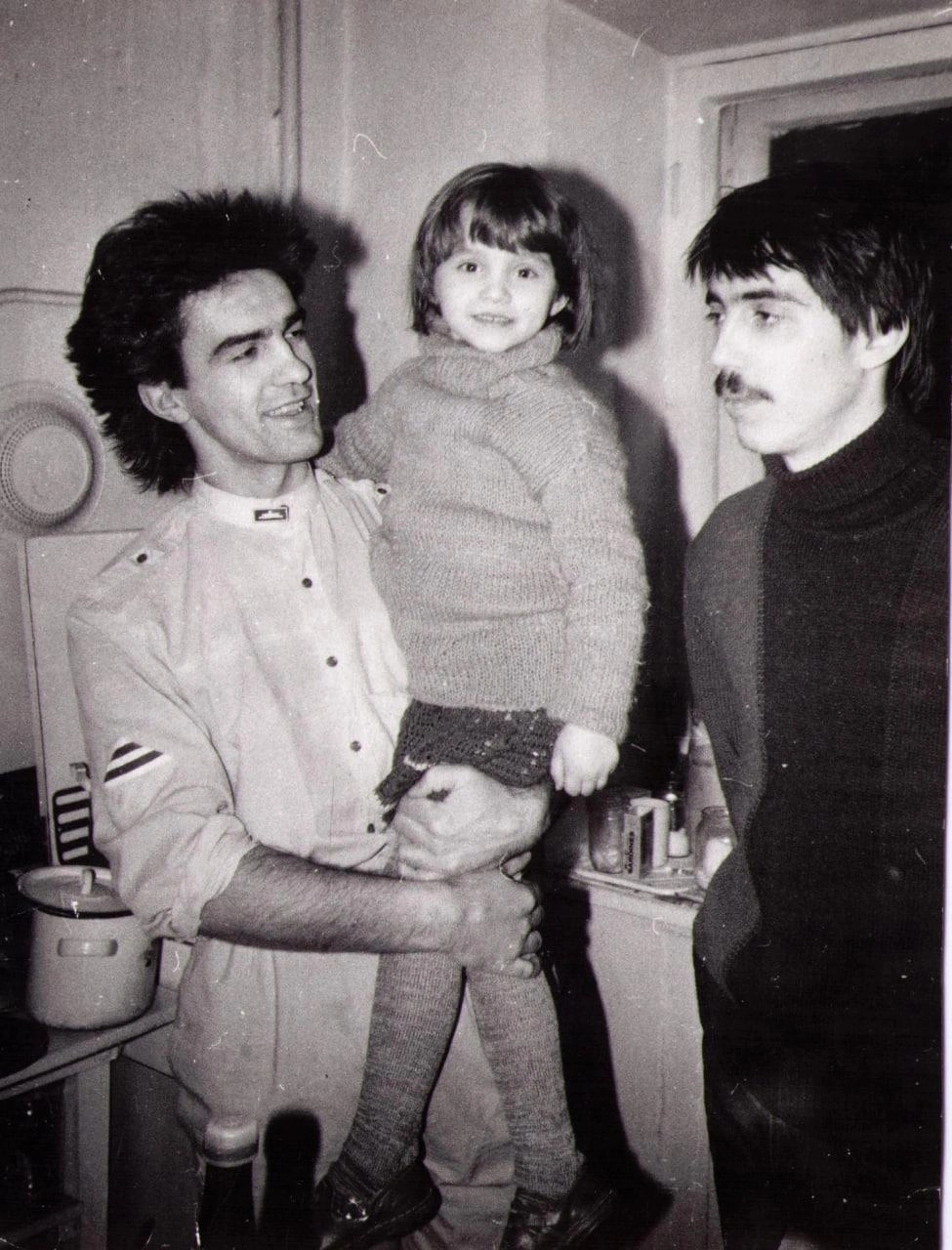 Вячеслав Бутусов с дочкой Аней и Дмитрием Умецким | Источник: Ильдар Зиганшин